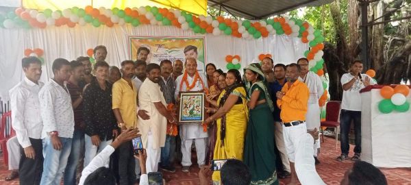 नवापारा-राजिम : स्वतंत्रता दिवस पर प्रबुद्ध जन हुए सम्मानित
