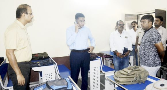 कलेक्टर- एसपी ने किया स्वामी आत्मानंद स्कूल सक्ती का निरीक्षण, जांच के दिए निर्देश