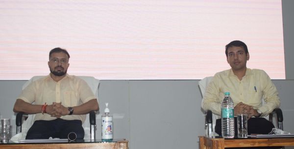 लक्ष्य निर्धारित कर हासिल करें सफलता-कलेक्टर