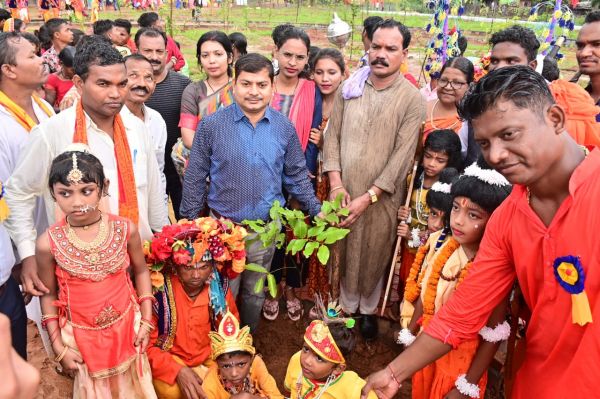कोण्डागांव व केशकाल नगरीय निकाय में कृष्ण कुंज का लोकार्पण