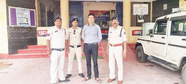पत्रकार बन जेल जाने से बचाने के नाम पर ठगी, गिरफ्तार