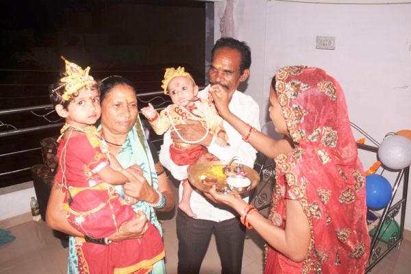 घर-घर पूजे गए भगवान श्रीकृष्ण