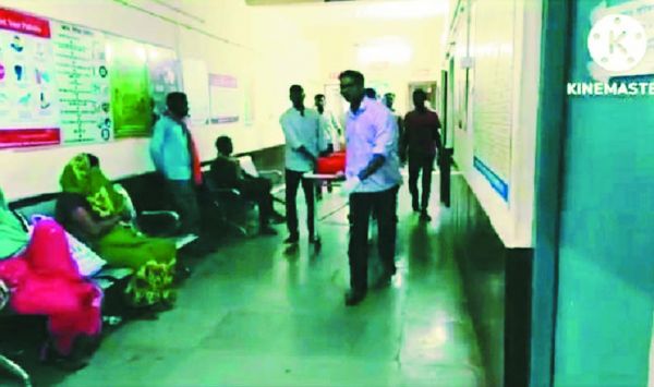 सत्संग सुनने जाते मालवाहक के पलटने से 2 मौतें, डेढ़ दर्जन गंभीर