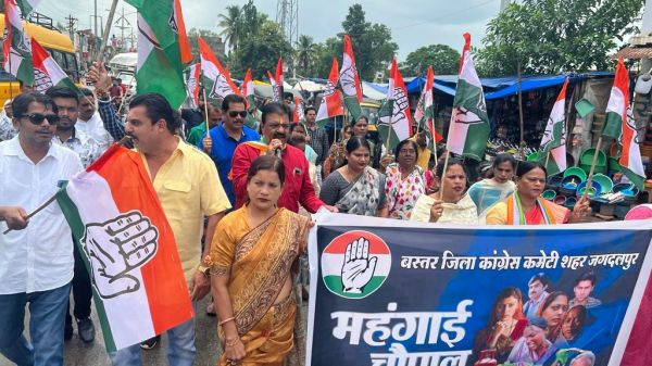 महंगाई चौपाल, कांग्रसियों ने मोदी सरकार के खिलाफ हल्ला बोला, लोगों ने भी सहभागिता दी