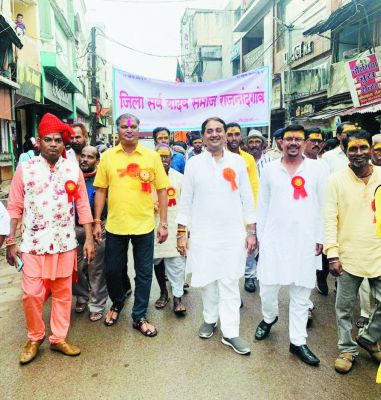 सर्व यादव समाज ने निकाली शोभायात्रा, मनाई जन्माष्टमी