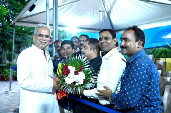 मुख्यमंत्री से मिला लिपिक संघ, लिपिक वेतनमान सुधार की घोषणा करने पर बनी सहमति