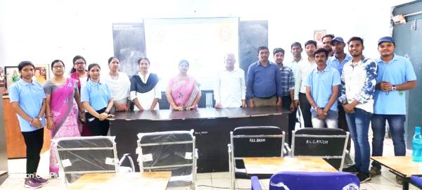 महाविद्यालय में अक्षय ऊर्जा दिवस मना