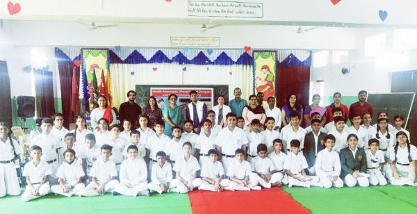 स्वस्थ रहने स्वास्थ्य के प्रति जागरूक होना जरूरी-नवीन बोथरा