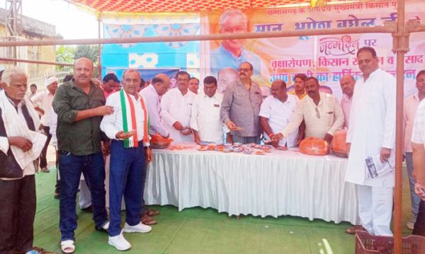 धूमधाम से मना सीएम का जन्मदिन