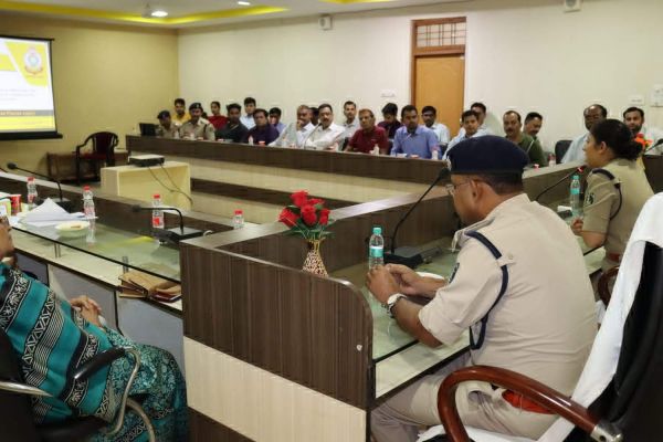 सरगुजा पुलिस की विभिन्न सामुदायिक क्रियाकलापों में युवा-युवती बनेंगे सहभागी