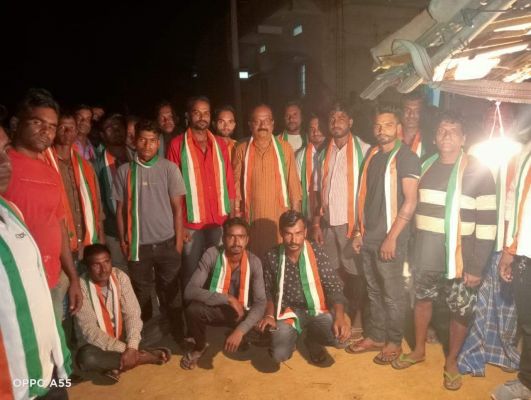 युवाओं ने कांग्रेस की सदस्यता ली