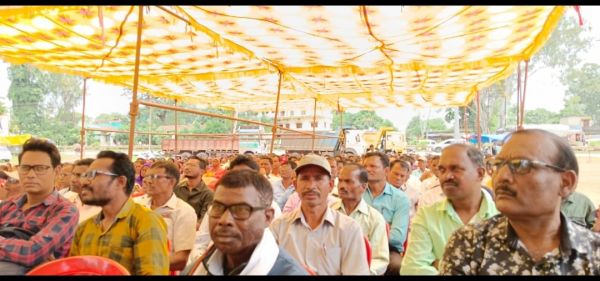 34 फीसदी डीए पर अड़े सरकारी कर्मी, बेमुद्दत हड़ताल का चौथा दिन