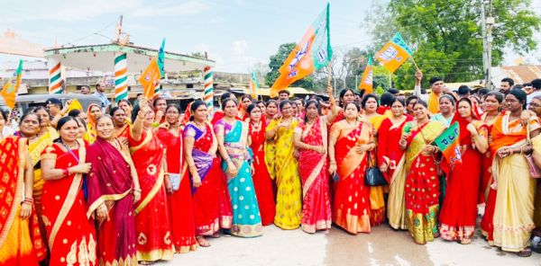 महिला मोर्चा सिहावा विधानसभा ने मनाया तीज महोत्सव