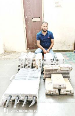 मोबाईल टावरों से आरआरयू कार्ड चोरी करने वाला आरोपी गिरफ्तार