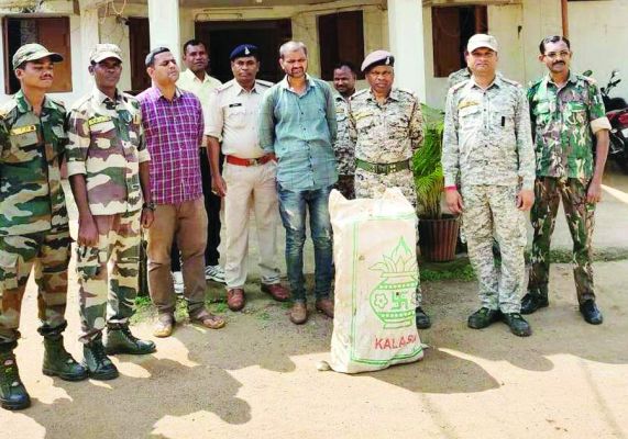 बाइक से गांजा तस्करी, आरोपी गिरफ्तार