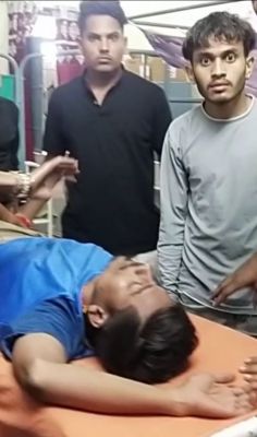 रानीदहरा जलप्रपात में रायपुर के तीन युवक बहे, मुश्किल से साथियों ने बचाया