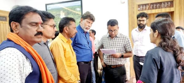 नजूल पट्टा और प्रधानमंत्री आवास नहीं मिलने से कच्चे मकान बारिश में धराशायी हुए-किरण देव