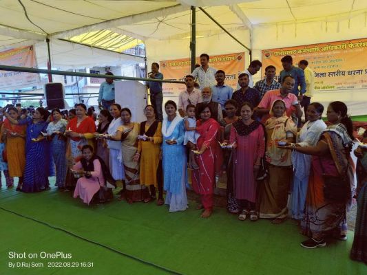 मायके न ससुराल में तीजा मनाएंगे धरनास्थल पर