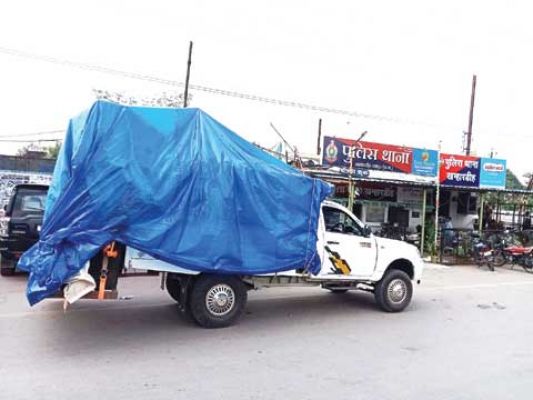 स्पार्कलिंग डीजे पर कोलाहल का मामला दर्ज, पिकप वैन और डीजे के सामान जब्त
