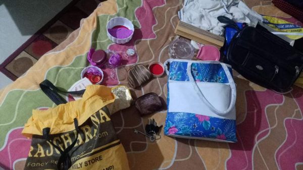 5 लाख के जेवरात ले उड़े चोर