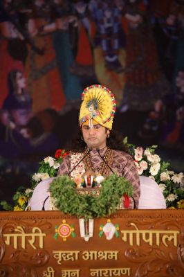 सच्चा मित्र वही है, जो बिना बताए ही मदद कर दे-अनिरुद्धाचार्य