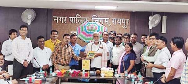 निगम के एस ई संतोष पाण्डेय रिटायर, सम्मान के साथ विदाई