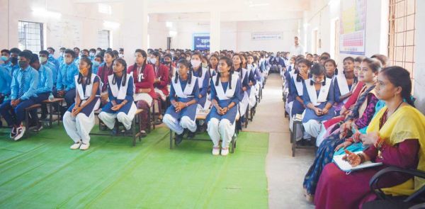 सही समय पर सही दिशा में प्रयास से कामयाबी-कलेक्टर