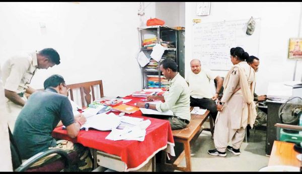 घर के सामने से बाईक पार