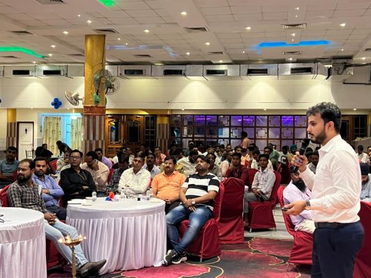  डायमंड लाइन ग्रुप ने रखा ट्रेनिंग प्रोगाम, स्टेनलेस स्टील की वेल्डिंग पर दी जानकारी  