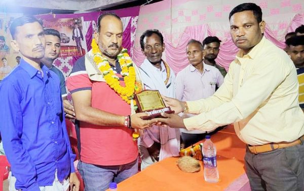 खेल एकजुट रहने के साथ संघर्ष करने की प्रेरणा देता है-योगेश
