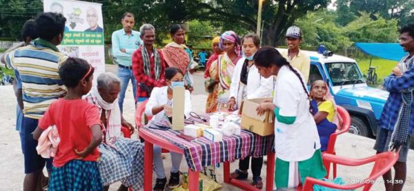 हाट-बाजार क्लिनिक योजना से दूरस्थ क्षेत्र के लोगों को मिल रही नि:शुल्क स्वास्थ्य सुविधा