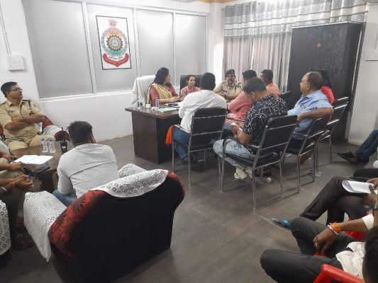 रात 10 बजे के बाद नहीं होगा मूर्तियां विसर्जित, अफसरों ने ली जनप्रतिनिधि व गणेशोत्सव समिति की बैठक