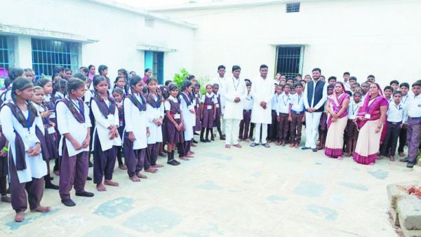 जिला पंचायत सदस्य चंद्रशेखर के जन्मदिन पर समर्थकों ने किए विविध आयोजन