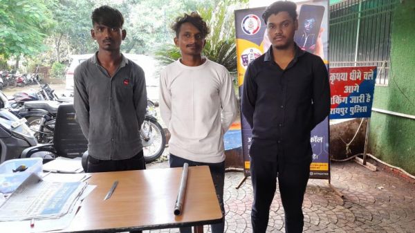 गणेश देखने निकले युवक पर चाकू से जानलेवा हमला, 3 गिरफ्तार