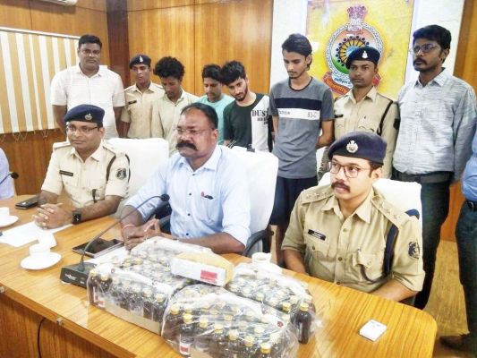नशीली दवाओं के 4 तस्कर नांदगांव पुलिस के हत्थे चढ़े