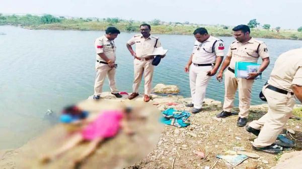 तालाब में नहाने गई महिला की धारदार हथियार से हत्या, आरोपी फरार