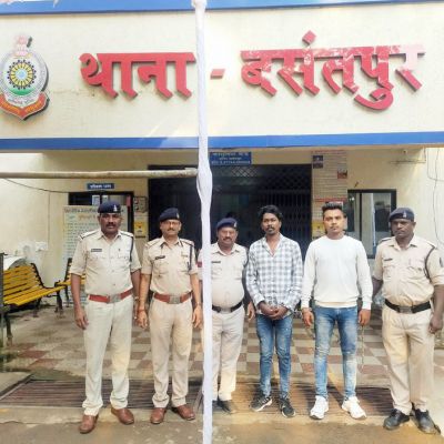 पिस्टल और हथियार संग दो पकड़ाए