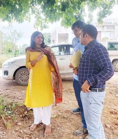 लापरवाही, सीएमओ का तीन दिन का वेतन रोकने निर्देश  