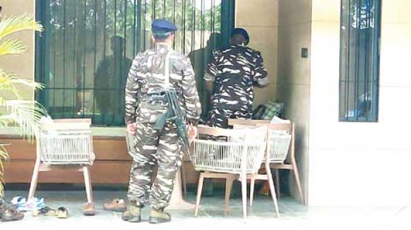  सभी कारोबारियों के यहां से आयकर में सौ करोड़ की गड़बड़ी का खुलासा