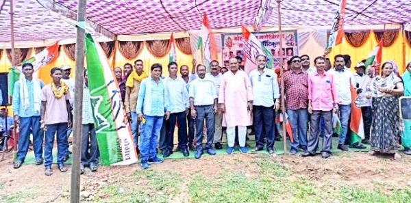 कोरचाटोला से चिल्हाटी तक निकाली पदयात्रा, मोदी सरकार पर बरसे कांग्रेसी