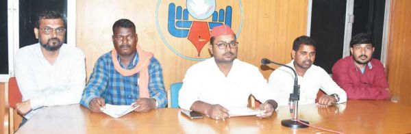 वन कर्मियों का हड़ताल का सपा ने किया समर्थन