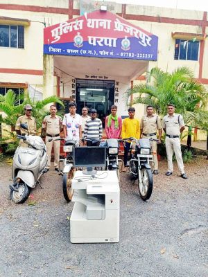  मोटर सायकल चोरी करने वाले 4 गिरफ्तार