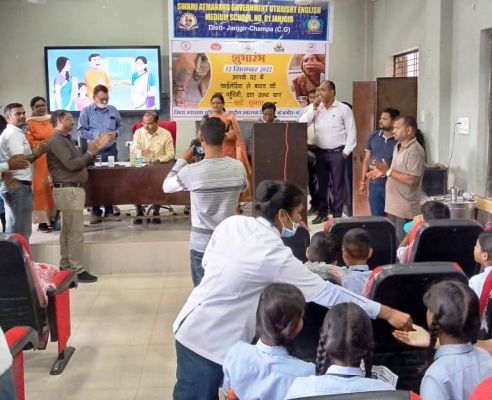 कलेक्टर ने राष्ट्रीय फाइलेरिया उन्मूलन कार्यक्रम का किया शुभारंभ