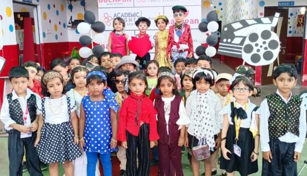फैंसी ड्रेस स्पर्धा में नन्हें-मुन्नों ने दिखाई प्रतिभा