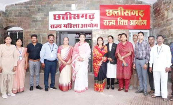 महिला अपराधों पर डीजीपी ने कहा ऑल इज वेल-रेखा शर्मा