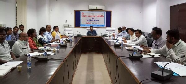 दूरस्थ अंचल के लोगों तक बेहतर स्वास्थ्य सुविधाएं पहुंचाने के सख्त निर्देश