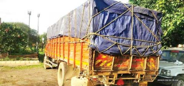 पौने पांच लाख का स्कैप बेचने जा रहा ड्राइवर ट्रक समेत गिरफ्तार, रिमांड पर जेल