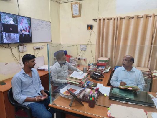 स्वास्थ्य मंत्री के निर्देश पर हड़ताली अनियमित कर्मचारी संघ चर्चा करने तैयार