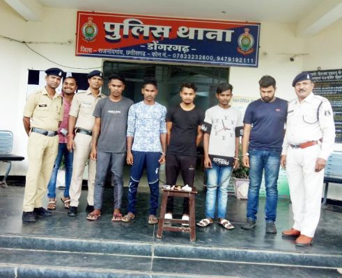 सूने मकान में चोरी करने वाले आरोपी पकड़ाए, खरीदने वाले भी पकड़ाए