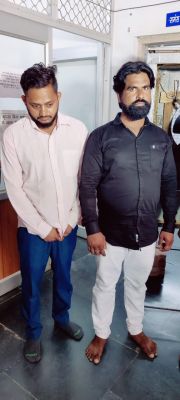 दो नकली बाबा पकड़े गए